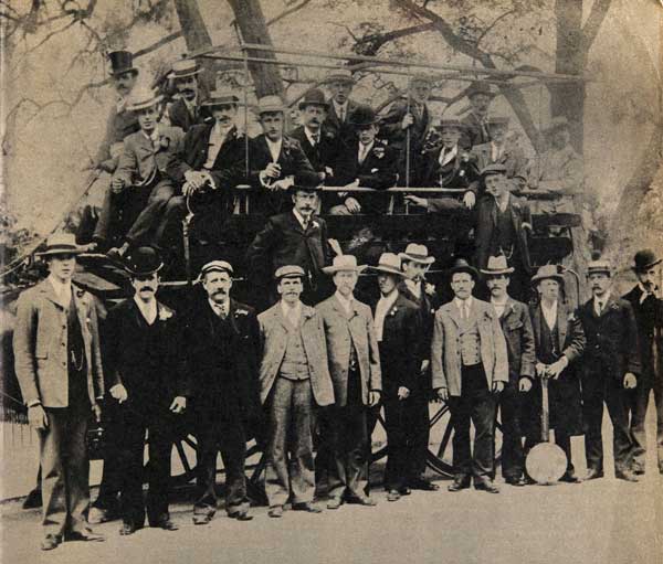 E & A Wates staff outing 1907 © E & A Wates